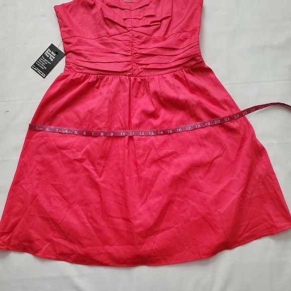 EXPRESS Women's Sweetheart Neckline Ruched Bodice Hot Pink Mini Dress Size 12 - Picture 12 of 13